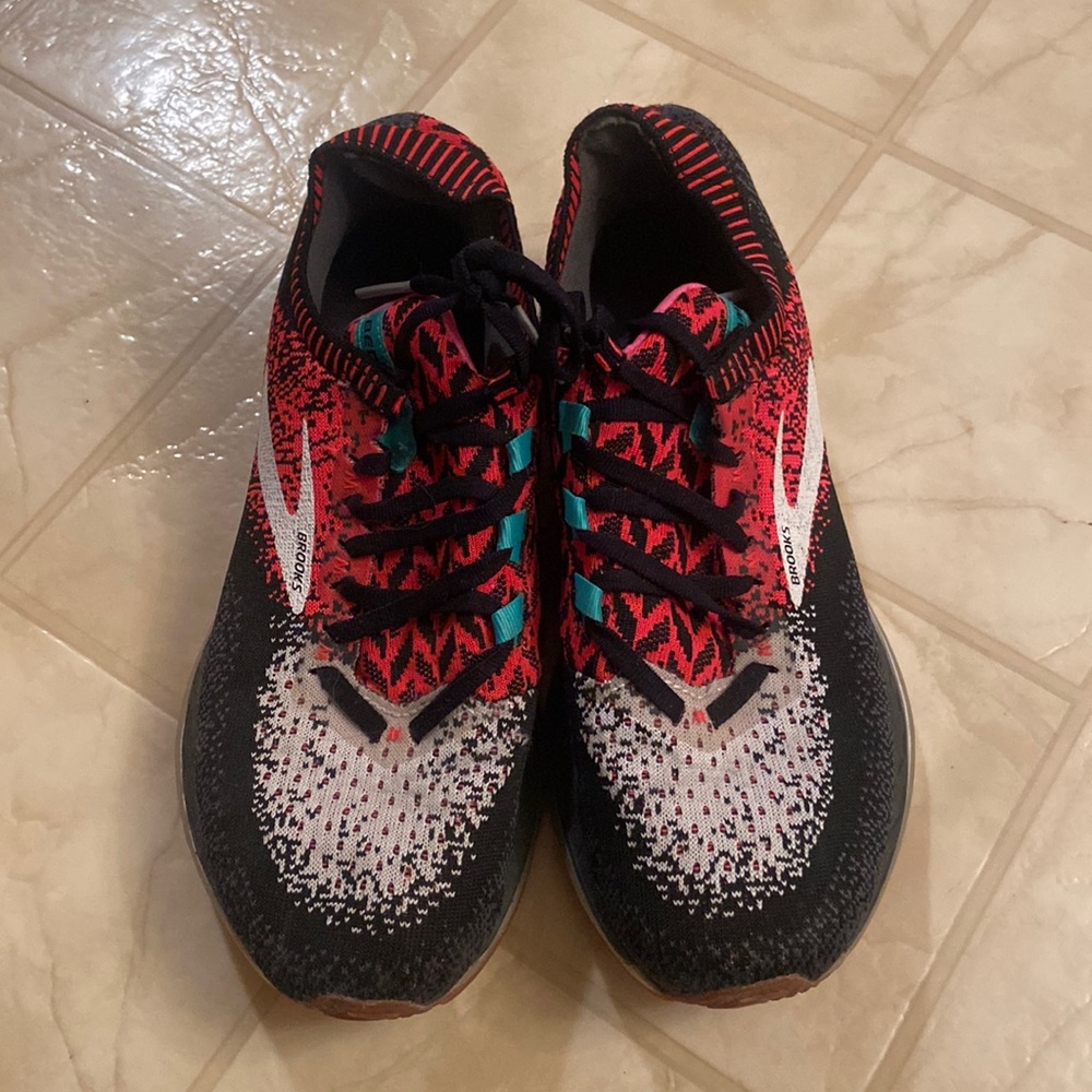 Black, Pink and White Brooks